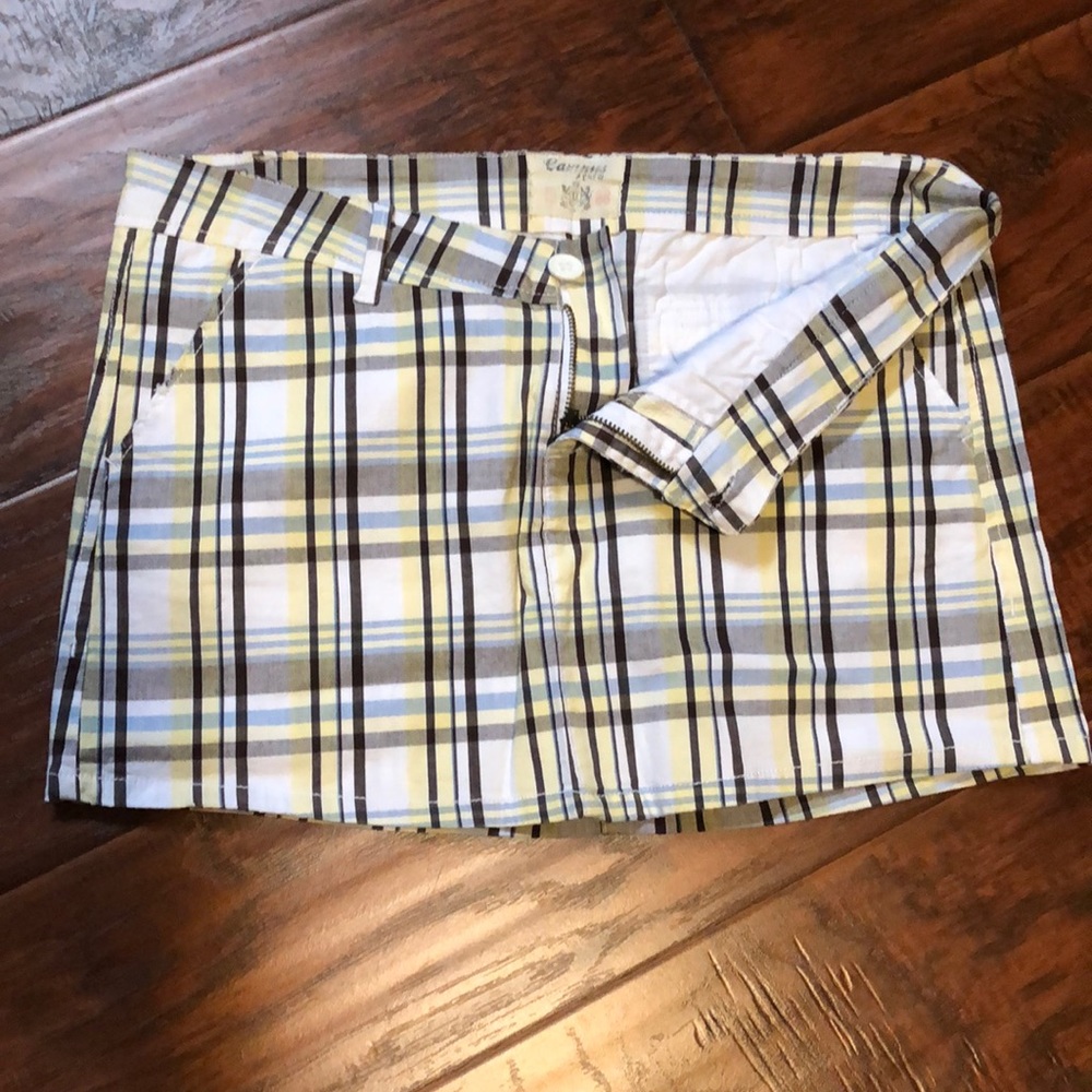 Mini Skirt - Picture 2 of 3